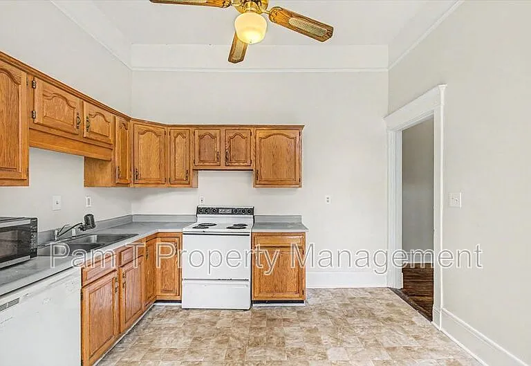 512 E Waldburg Ln — Photo 8