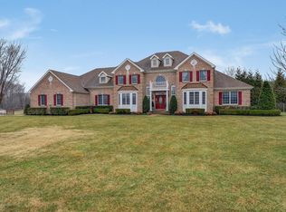 2 Saxon Ct, Freehold, NJ 07728