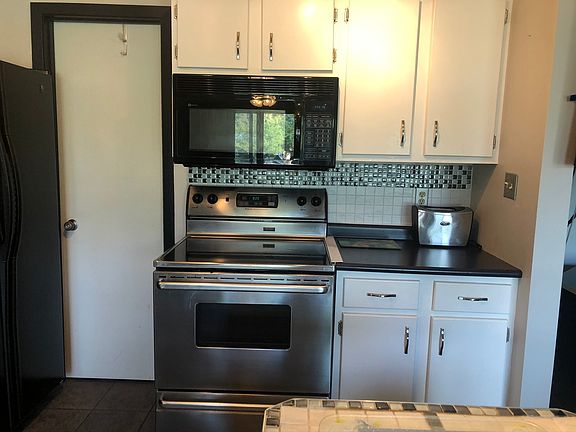4th image of 2 Eastwood Ave #2-A