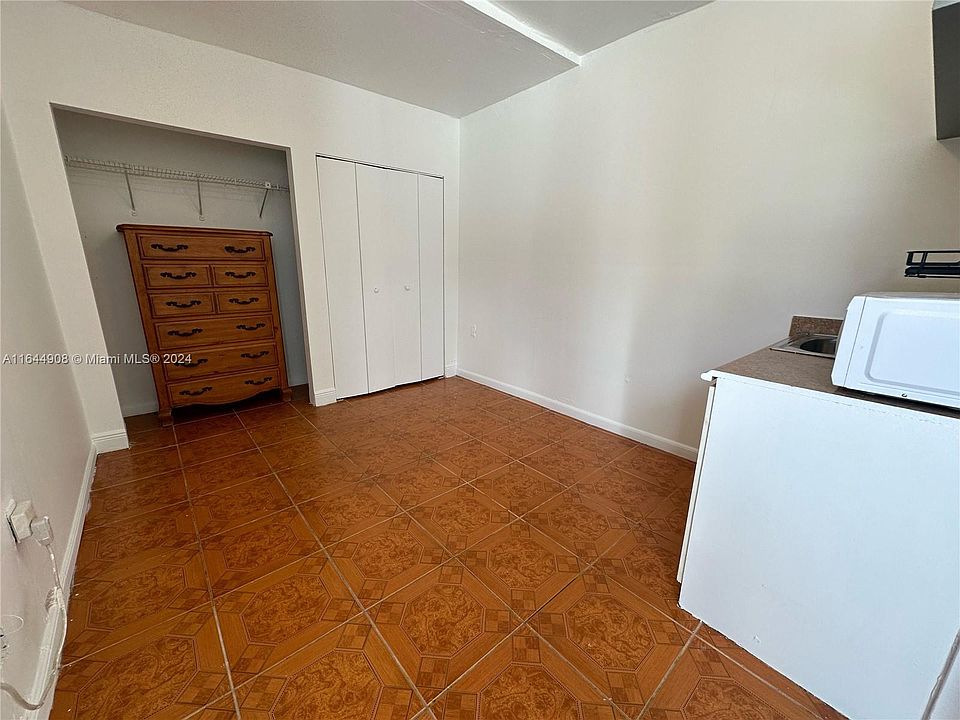 1st image of 12374 NW 98th Pl
