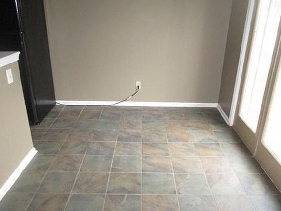 4th image of 9427 Bridgewater Cir