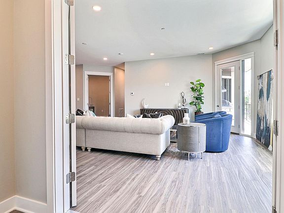 5th image of 260 Franklin St Suite 203