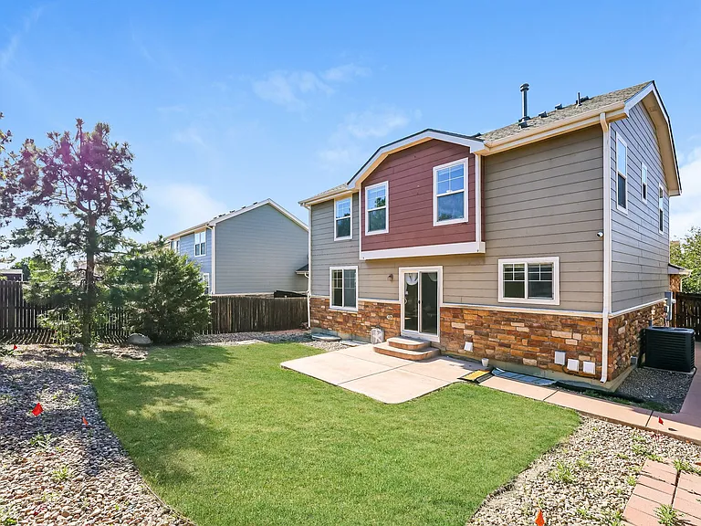 19500 E Idaho Ave — Photo 27