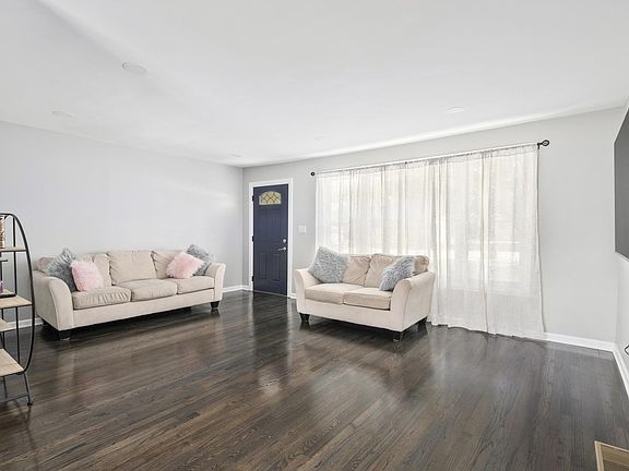 5th image of 1117 Rooney Dr