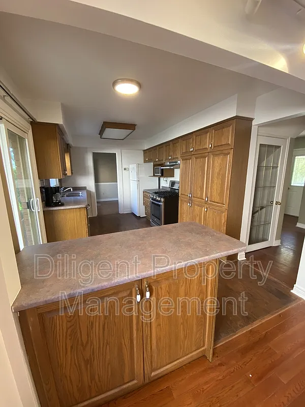 2 bed, 2.0 bath, $700 — Photo 2