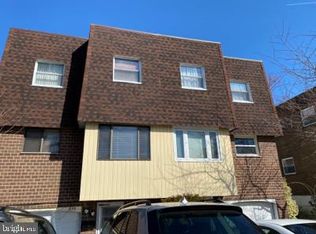 859 Hendrix St, Philadelphia, PA 19116
