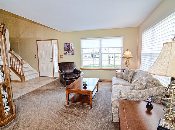 4th image of 557 N Haverhill Ln