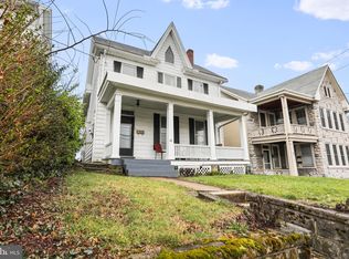 24 E 2nd St, Waynesboro, PA 17268