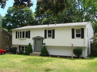 199 Claypool Dr, Warwick, RI 02886