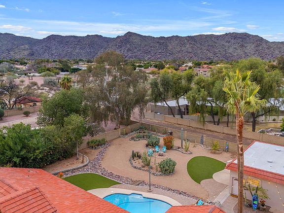 3rd image of 3716 E AHWATUKEE Drive