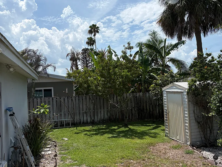 411 Atlantis Dr — Photo 11