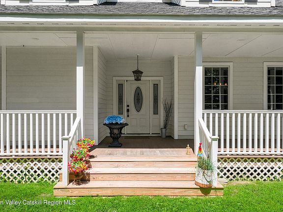 3rd image of 33 Corriedale Lane
