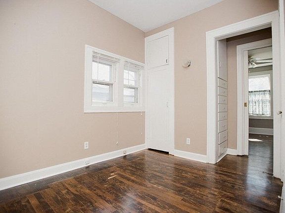 5th image of 3000 N Maryland Ave