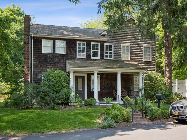 25 Harrison St, Sag Harbor, NY 11963