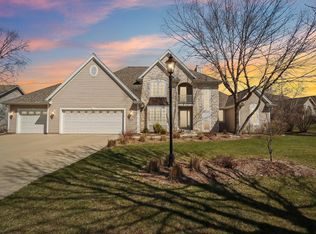 5248 W Princeton Dr, Franklin, WI 53132
