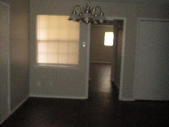5th image of 459 Glencairn Dr
