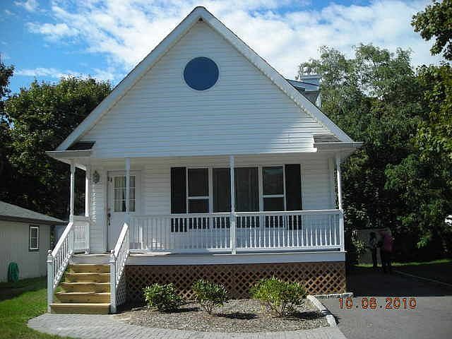 1st image of 38 Clinton Ave