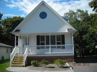 38 Clinton Ave, East Patchogue, NY 11772