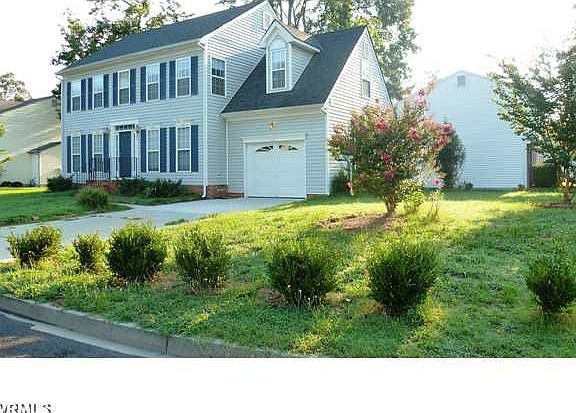 2nd image of 650 Westover Woods Cir
