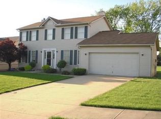 1060 Vicksburg Dr, Parma, OH 44134