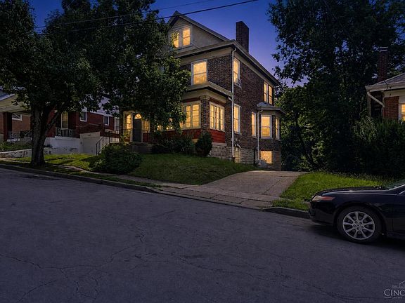 4th image of 2654 Cora Ave
