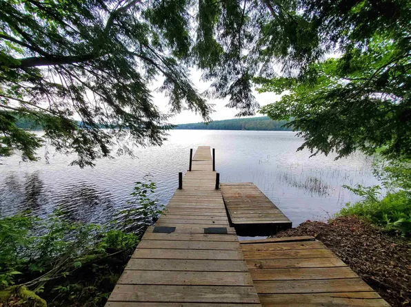 219 Algonquin Road, Enfield, NH 03748