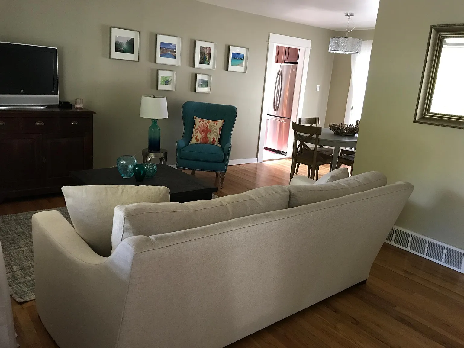 3 bed, 1900 sqft, $3,750 — Photo 3