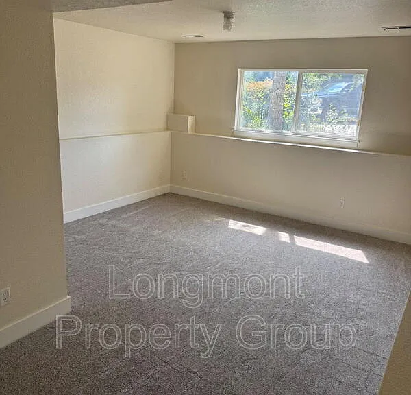 719 Thornwood Way — Photo 11