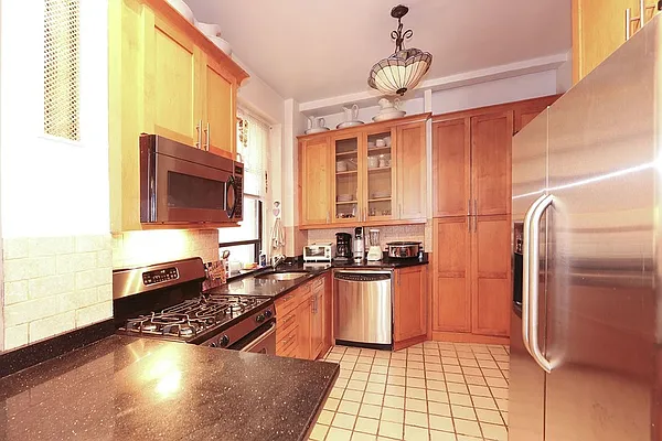 Sold by Rand Realty NY | media 22