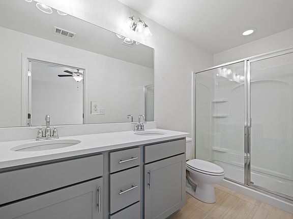 5th image of 4177 Valley Dr #4177