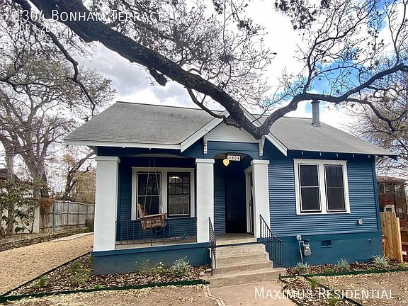 2nd image of 1304 Bonham Ter Front A