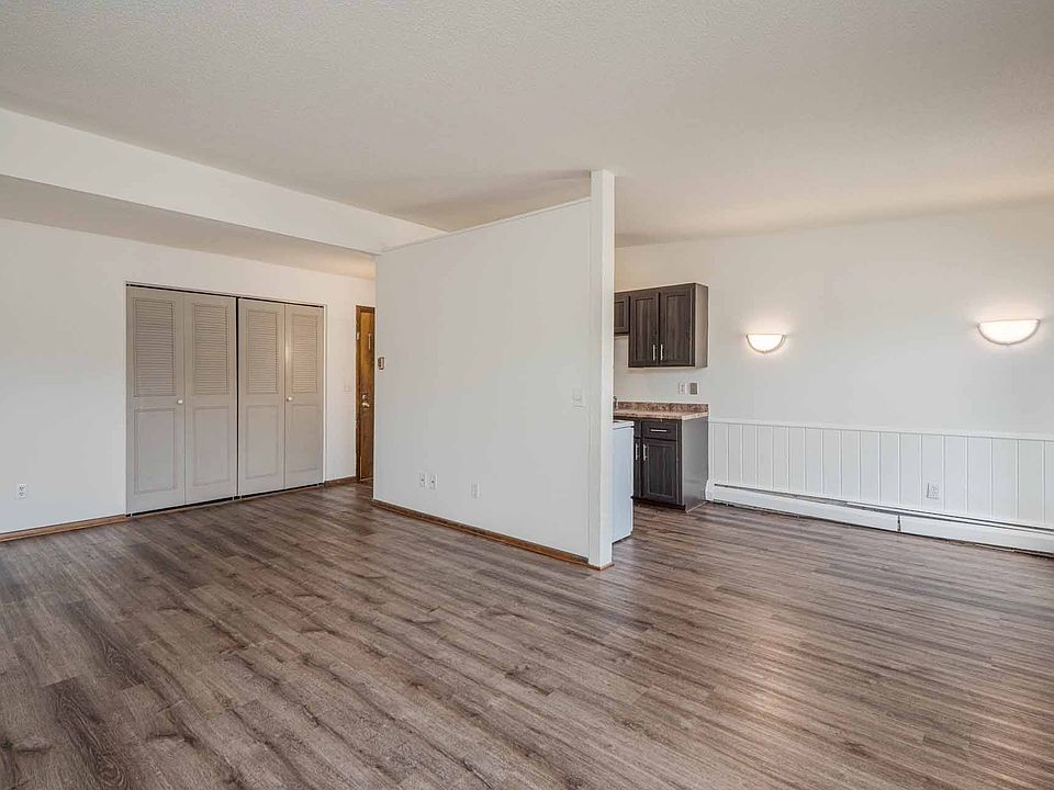 Cedar Crest Apartments, Bloomington, MN