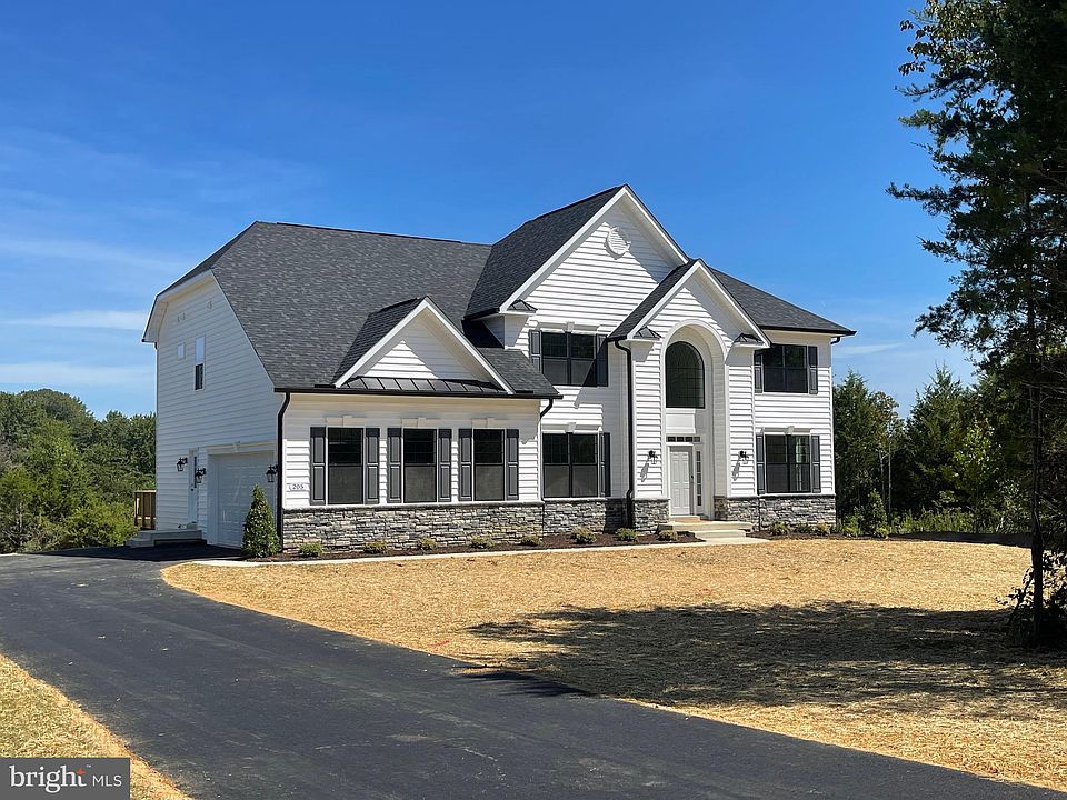 1st image of 205 Castlebar Dr