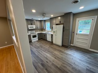 911 Nellies Cave Rd, Blacksburg, VA 24060