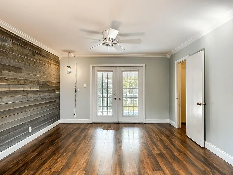 1011 Berrywood Dr — Photo 12