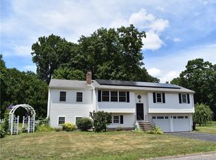 77 Harold Rd, Farmington, CT 06032