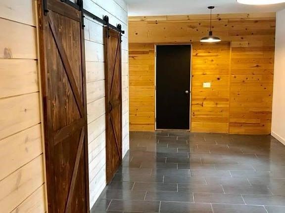 1045 Kernal Court Hallway