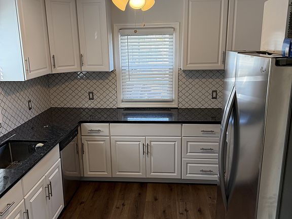 5th image of 411 Madison St #1