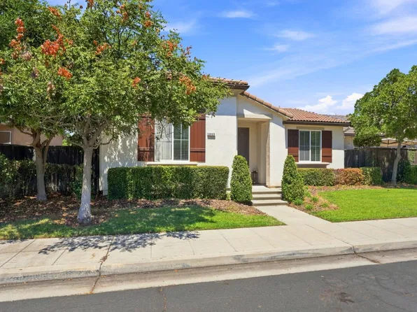 3905 Richmond Ave, Clovis, CA 93619