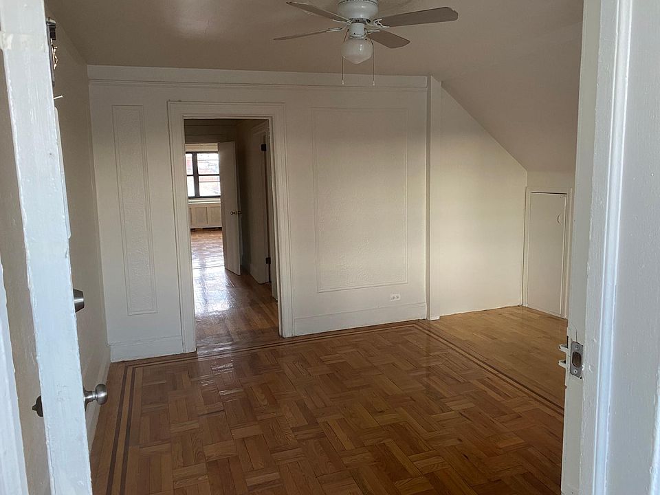 1st image of 1140 Waring Ave Floor 3