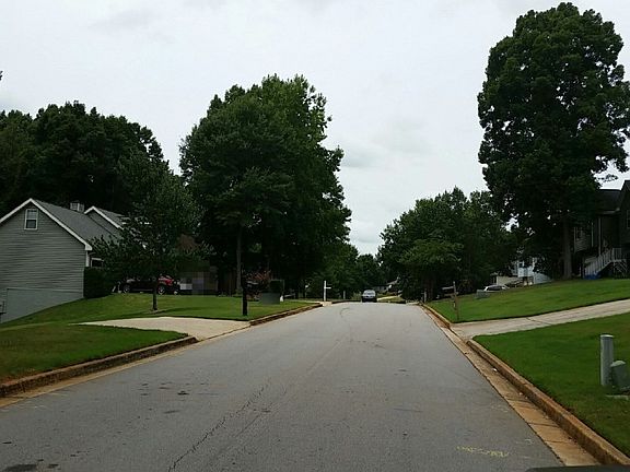 4th image of 170 River Trace Ct