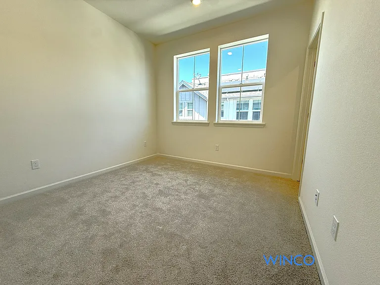 3810 Norbridge Ave — Photo 23