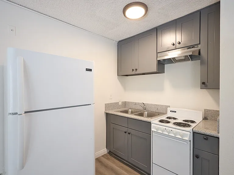 3671 Glendon Ave — Photo 3