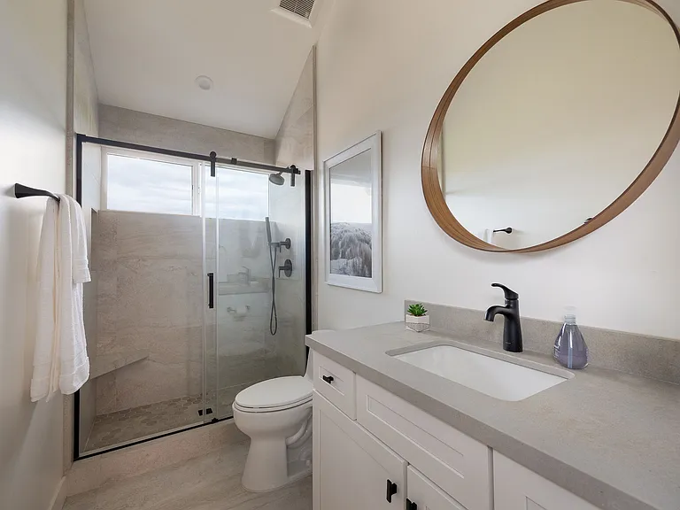 2852 Wyandotte Ave — Photo 12