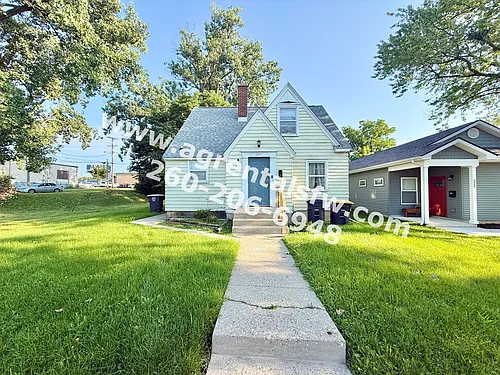 Floor plan 325 1/2 Dalgren Ave