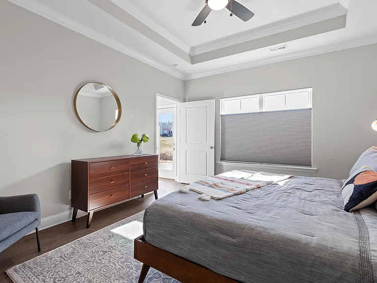 658 Bellingham Dr NE — Photo 18