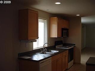1st image of 6101 NE 41st Cir
