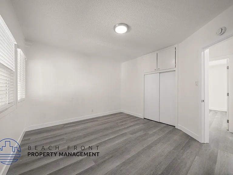249-251 W Pomona Blvd — Photo 10