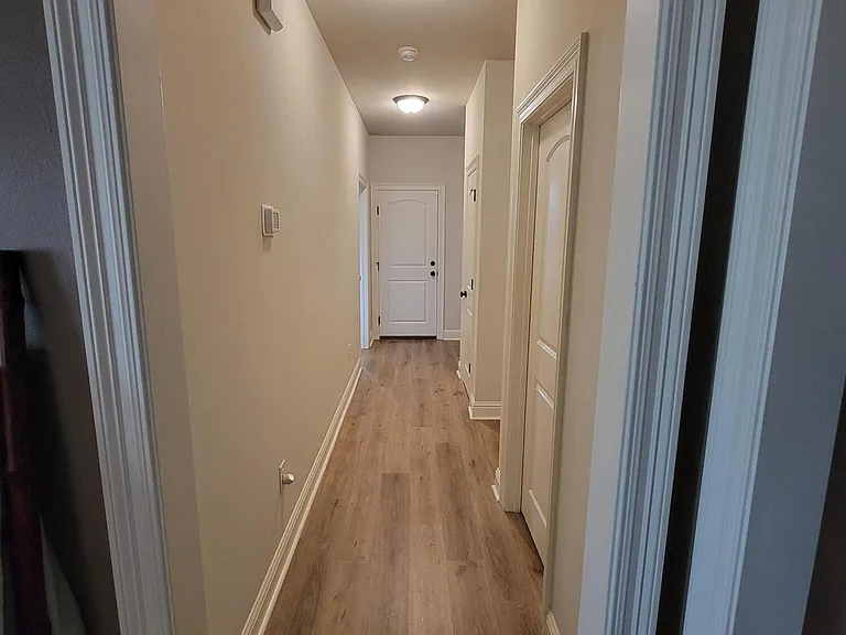 10165 Patrick Dr — Photo 35
