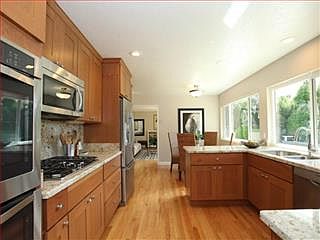 5th image of 1298 Bedford Ct
